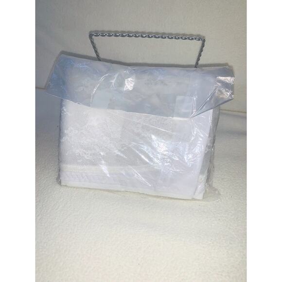 VENUS Front Close No Wire Back Support Bra #9605 White Soft Cup Lace 46C NEW - Picture 3 of 10